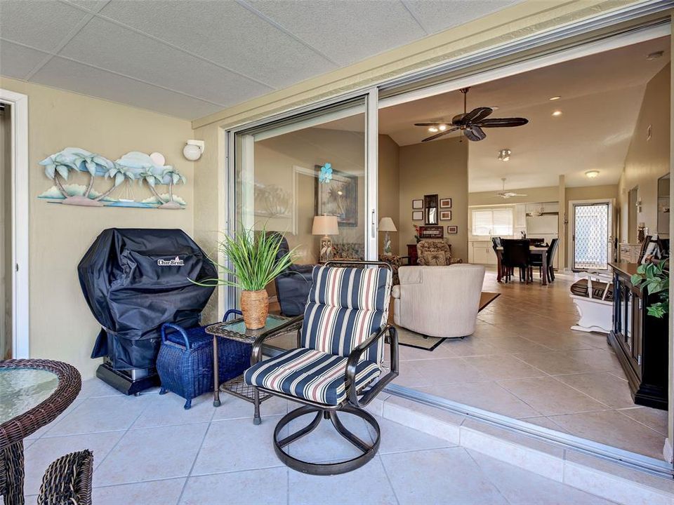 待售: $250,000 (2 贝兹, 2 浴室, 1170 平方英尺)