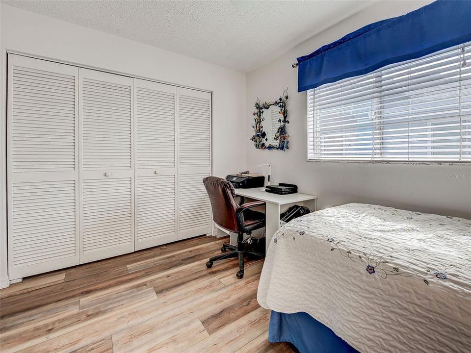 待售: $250,000 (2 贝兹, 2 浴室, 1170 平方英尺)