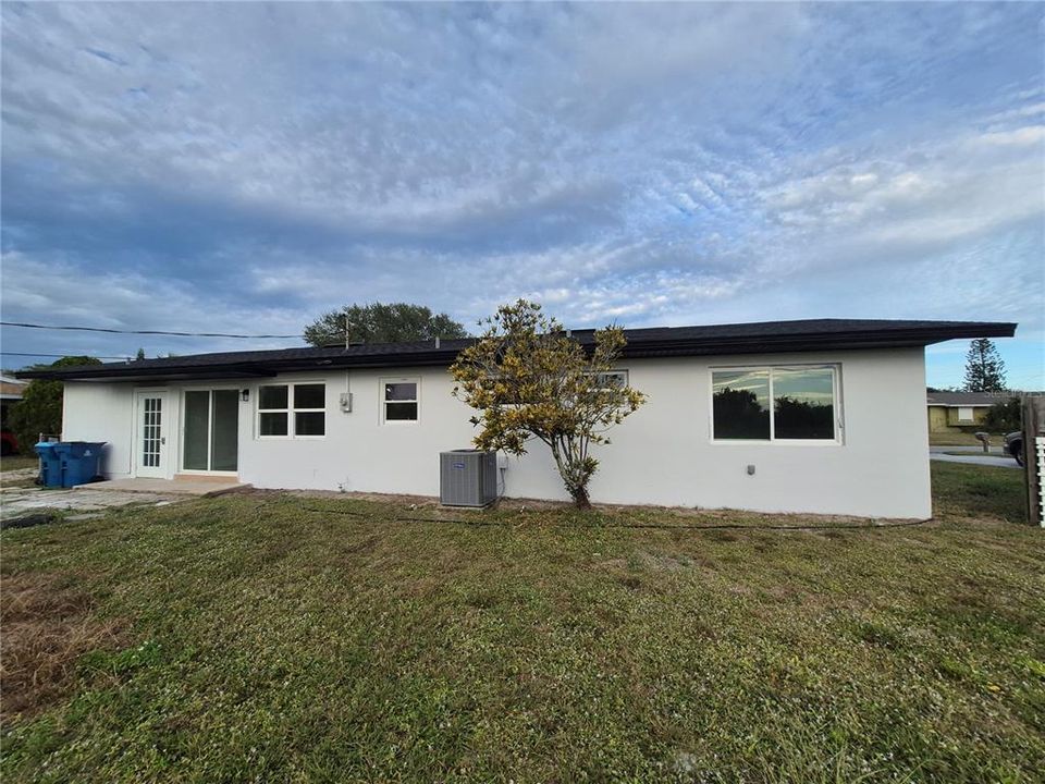 For Sale: $267,300 (4 beds, 2 baths, 1344 Square Feet)