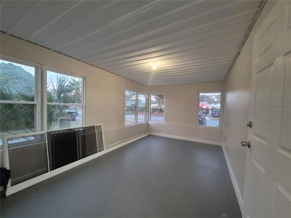 For Sale: $267,300 (4 beds, 2 baths, 1344 Square Feet)