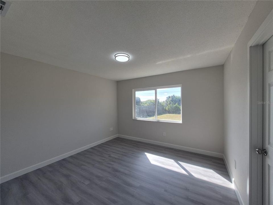 For Sale: $267,300 (4 beds, 2 baths, 1344 Square Feet)