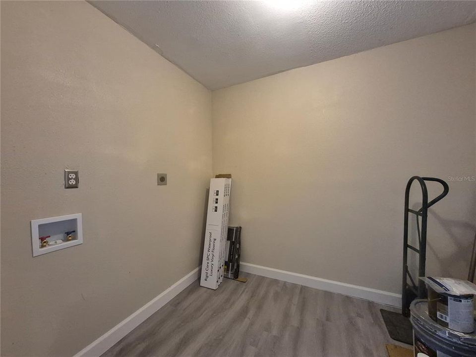 For Sale: $267,300 (4 beds, 2 baths, 1344 Square Feet)
