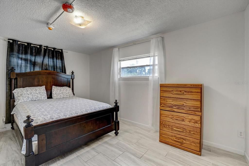 En Venta: $315,000 (5 camas, 2 baños, 1759 Pies cuadrados)