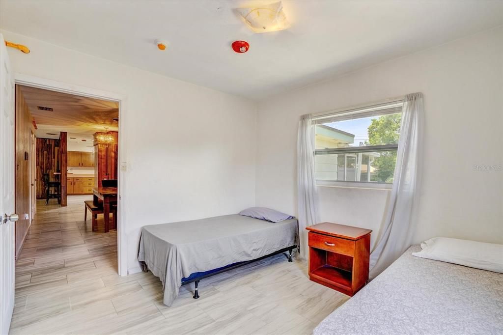 En Venta: $315,000 (5 camas, 2 baños, 1759 Pies cuadrados)