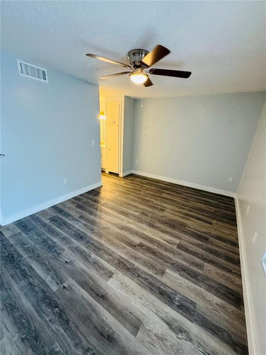 For Rent: $1,950 (2 beds, 2 baths, 1437 Square Feet)