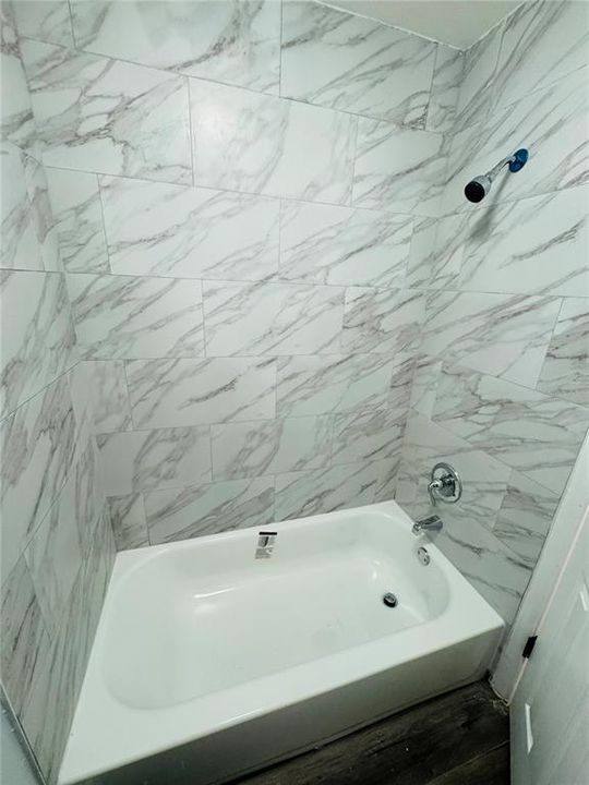 For Rent: $1,950 (2 beds, 2 baths, 1437 Square Feet)