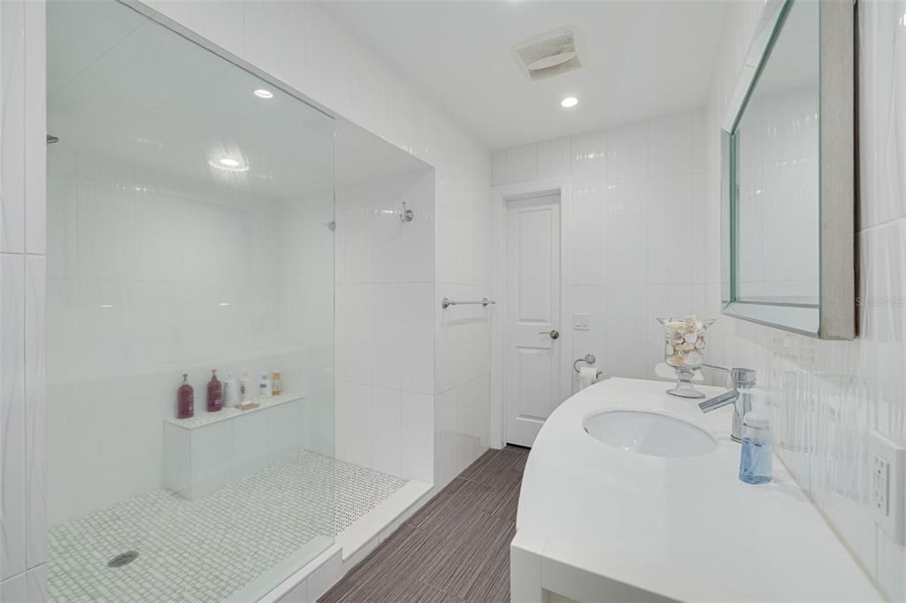 На продажу: $629,900 (3 спален, 2 ванн, 1754 Квадратных фут)