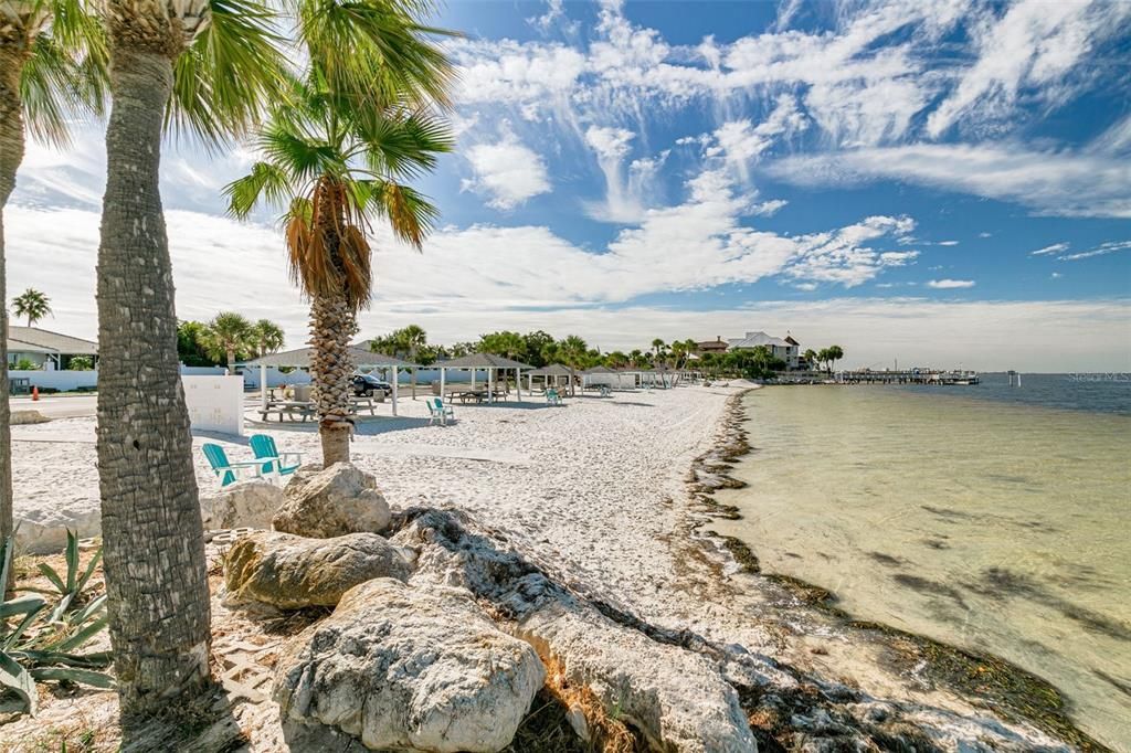 На продажу: $629,900 (3 спален, 2 ванн, 1754 Квадратных фут)