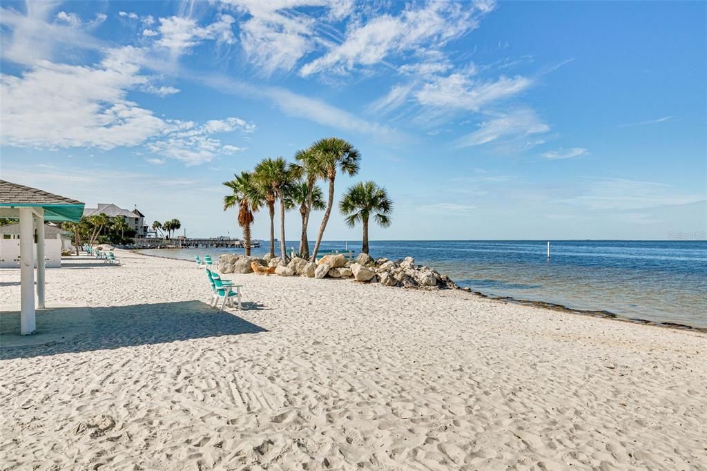 На продажу: $629,900 (3 спален, 2 ванн, 1754 Квадратных фут)