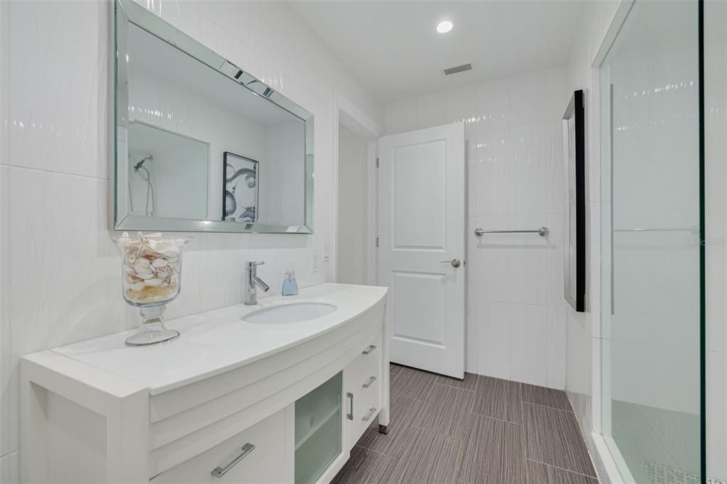 На продажу: $629,900 (3 спален, 2 ванн, 1754 Квадратных фут)