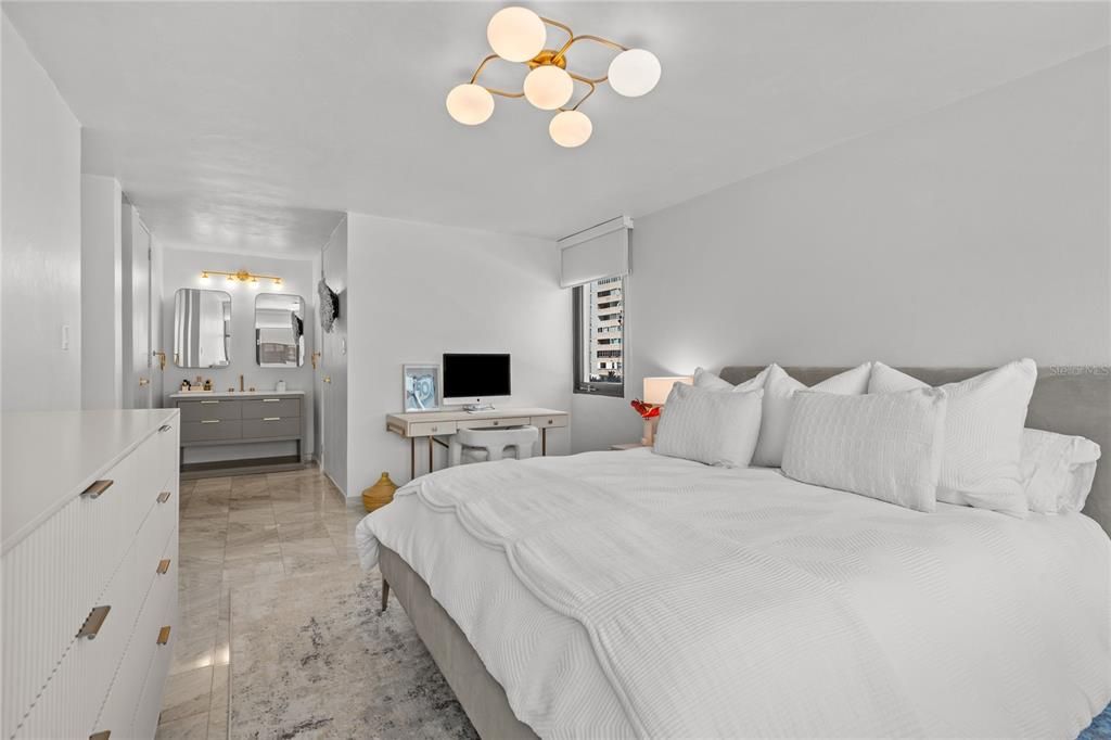 待售: $1,625,000 (4 贝兹, 3 浴室, 2249 平方英尺)