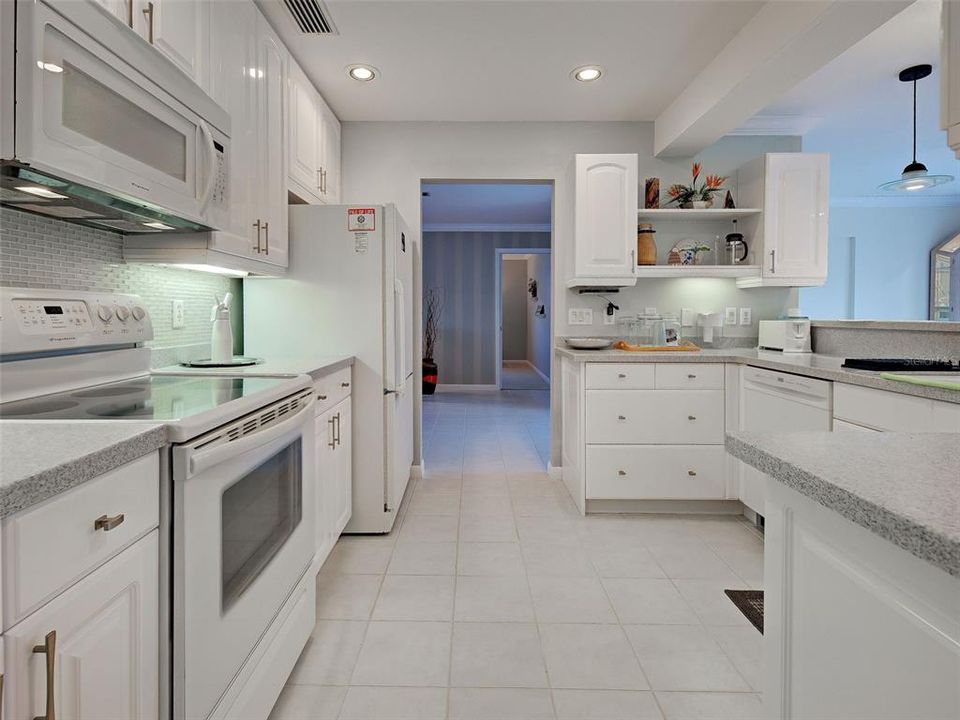 For Sale: $815,000 (3 beds, 2 baths, 1706 Square Feet)