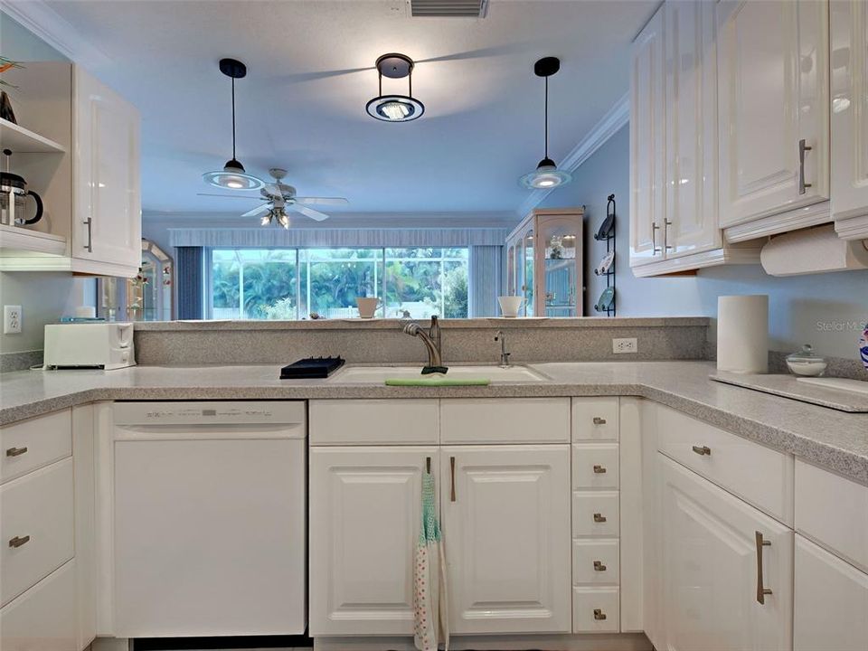 For Sale: $815,000 (3 beds, 2 baths, 1706 Square Feet)