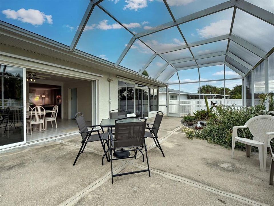 For Sale: $815,000 (3 beds, 2 baths, 1706 Square Feet)