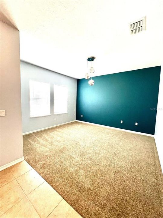 For Rent: $2,100 (3 beds, 2 baths, 2000 Square Feet)