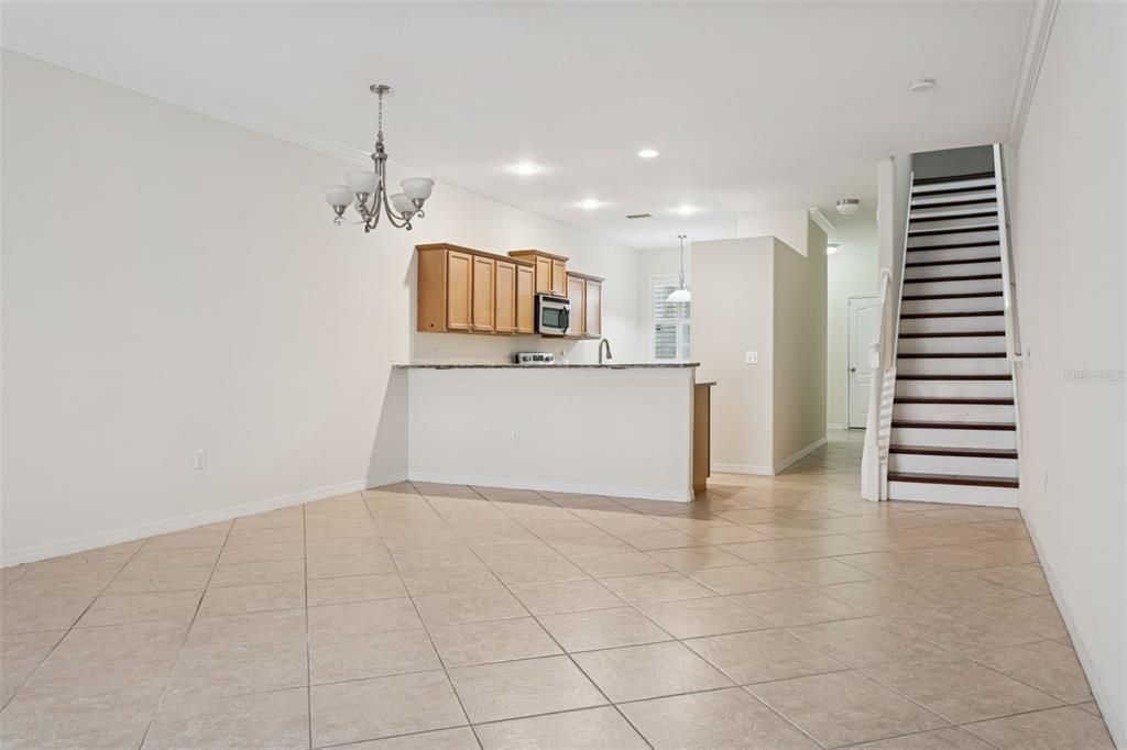 En Renta: $2,400 (3 camas, 2 baños, 2010 Pies cuadrados)