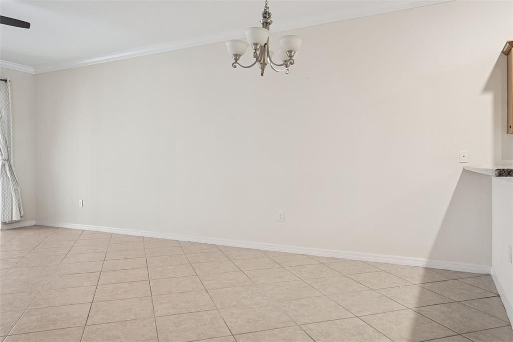 En Renta: $2,400 (3 camas, 2 baños, 2010 Pies cuadrados)