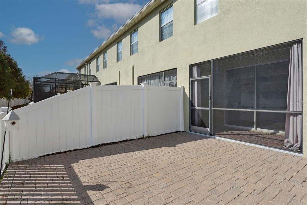 En Renta: $2,400 (3 camas, 2 baños, 2010 Pies cuadrados)