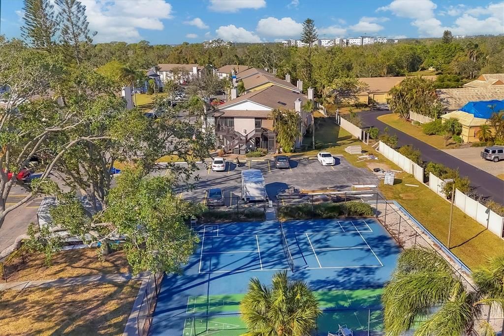 待售: $119,995 (2 贝兹, 2 浴室, 912 平方英尺)