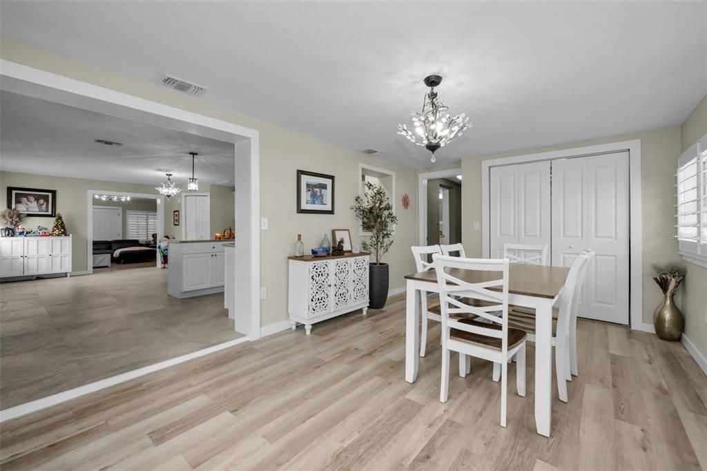 For Sale: $499,900 (5 beds, 2 baths, 2340 Square Feet)