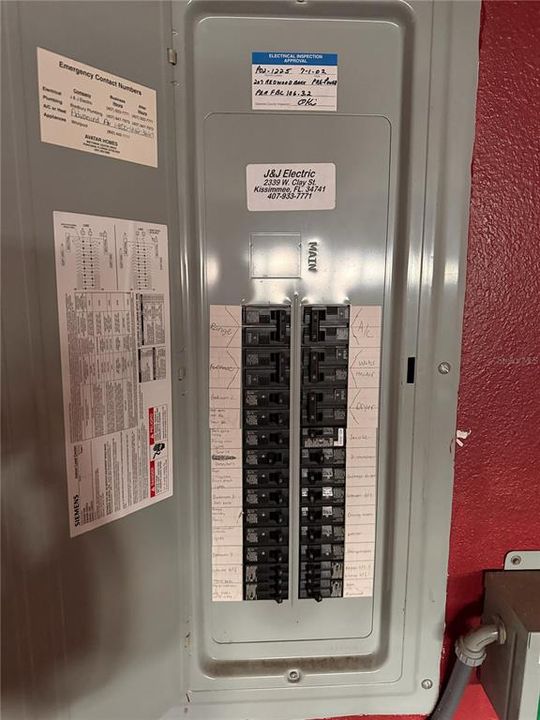 待售: $299,000 (4 贝兹, 2 浴室, 2930 平方英尺)