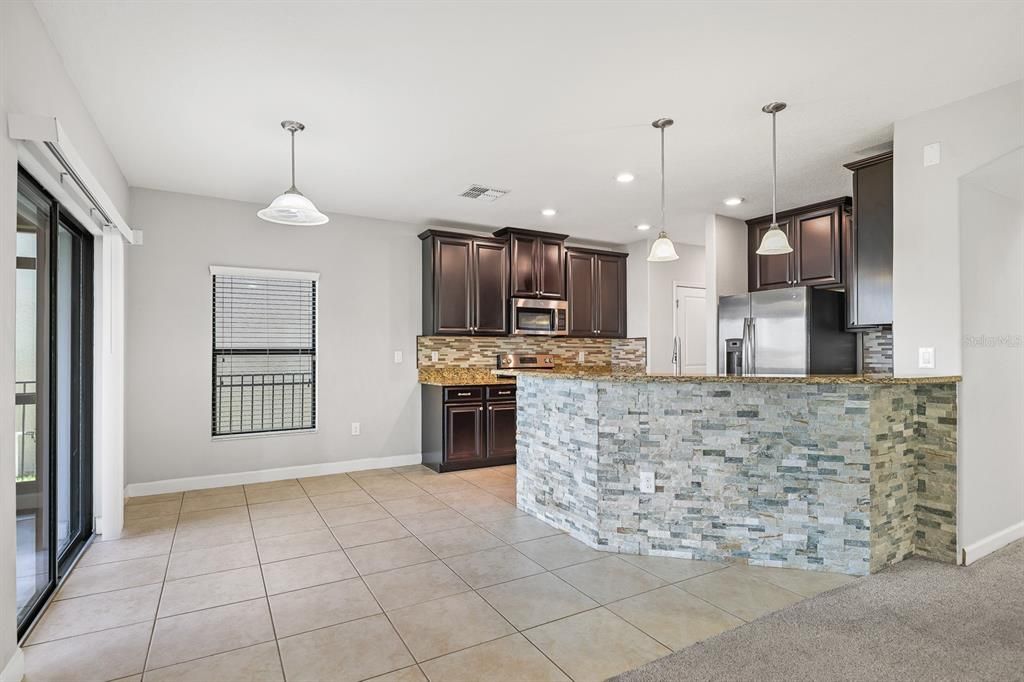 For Rent: $2,395 (3 beds, 2 baths, 1896 Square Feet)