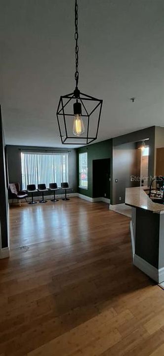 出租: $1,500 (1 贝兹, 1 浴室, 776 平方英尺)