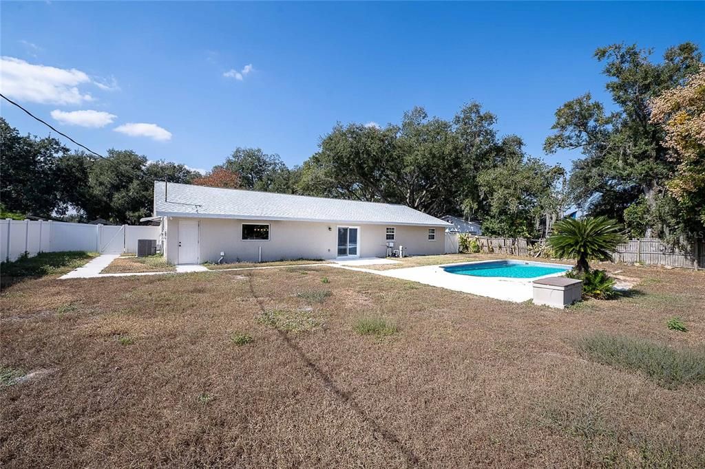 En Venta: $549,900 (3 camas, 2 baños, 1732 Pies cuadrados)