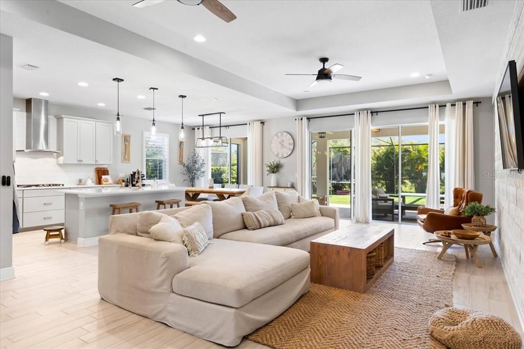 待售: $850,000 (4 贝兹, 3 浴室, 2299 平方英尺)