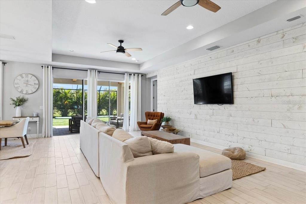 待售: $850,000 (4 贝兹, 3 浴室, 2299 平方英尺)