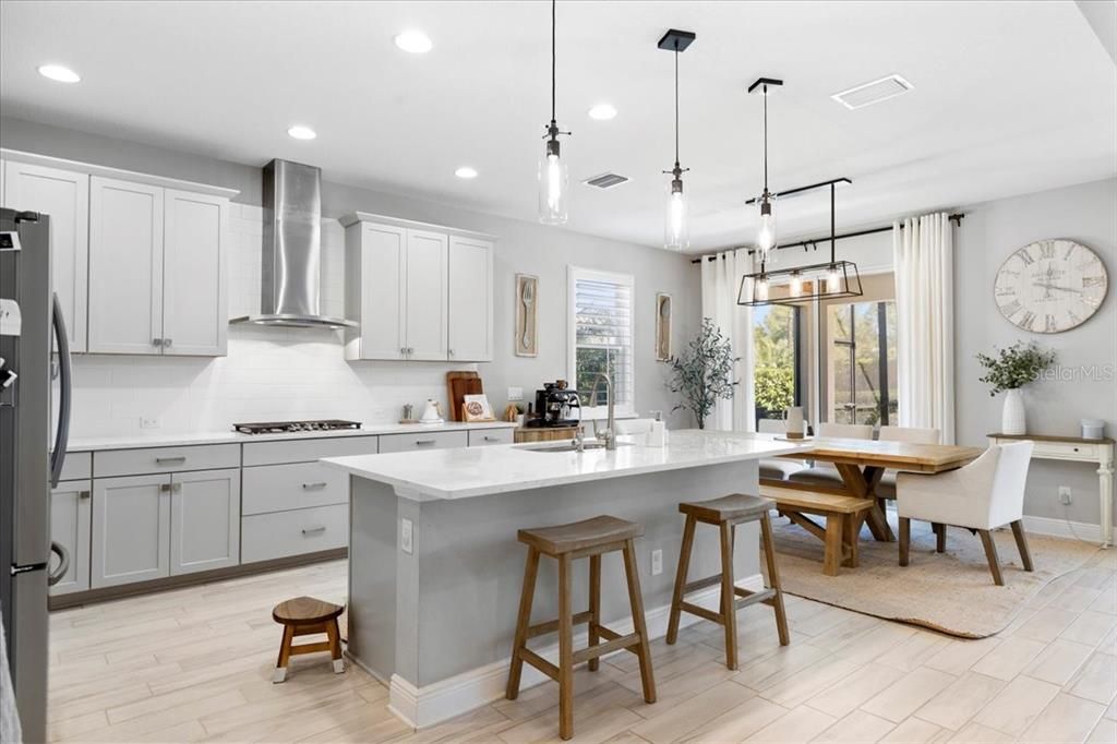 待售: $850,000 (4 贝兹, 3 浴室, 2299 平方英尺)