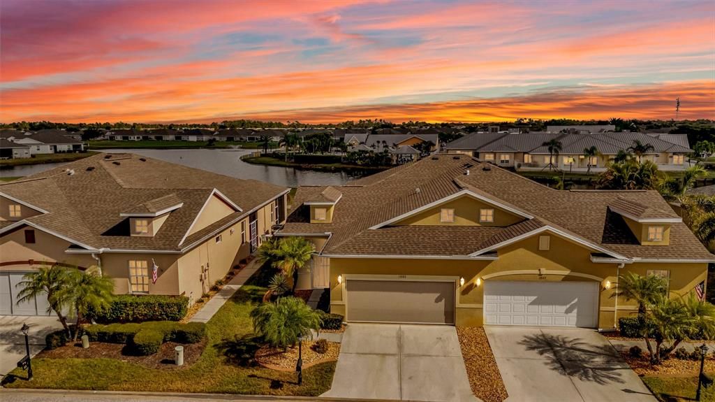 合同活跃: $315,000 (2 贝兹, 2 浴室, 1387 平方英尺)