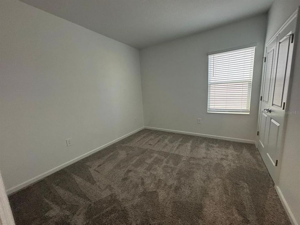 Activo con contrato: $2,450 (3 camas, 2 baños, 1652 Pies cuadrados)