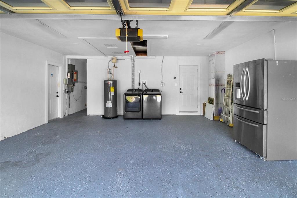 For Sale: $1,100,000 (3 beds, 3 baths, 1951 Square Feet)