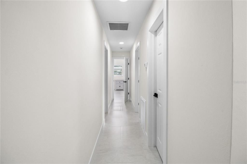 For Sale: $1,100,000 (3 beds, 3 baths, 1951 Square Feet)