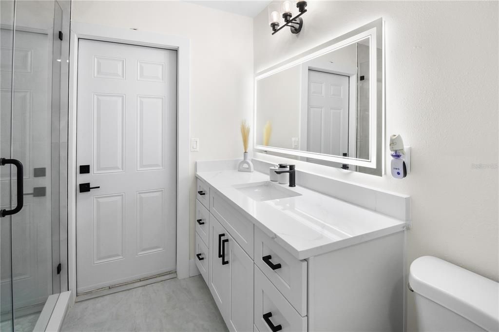 For Sale: $1,100,000 (3 beds, 3 baths, 1951 Square Feet)