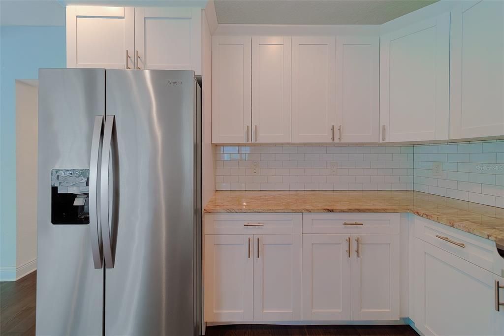 En Venta: $650,000 (3 camas, 2 baños, 1402 Pies cuadrados)