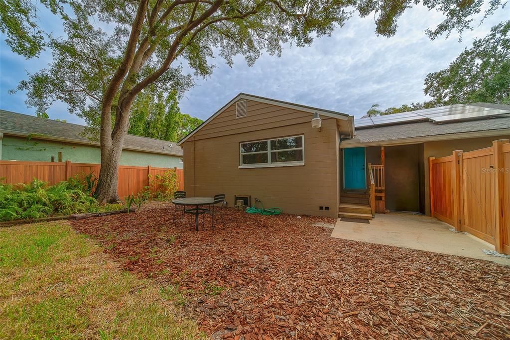 En Venta: $650,000 (3 camas, 2 baños, 1402 Pies cuadrados)