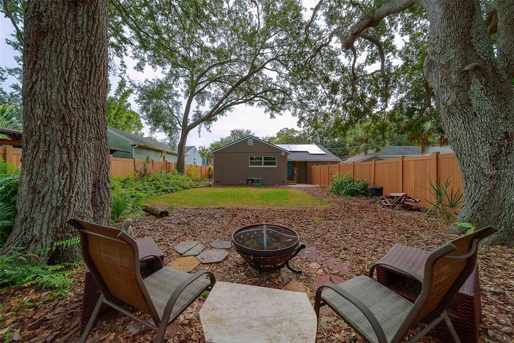 En Venta: $650,000 (3 camas, 2 baños, 1402 Pies cuadrados)