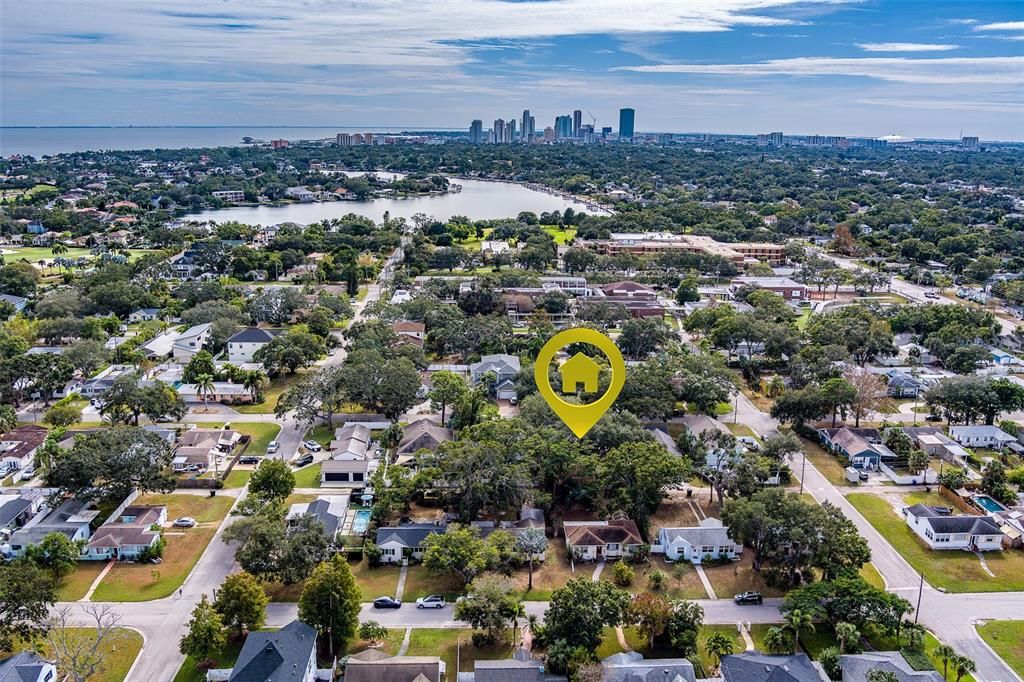 En Venta: $650,000 (3 camas, 2 baños, 1402 Pies cuadrados)