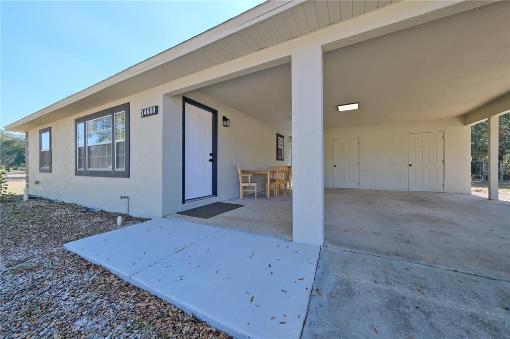 For Sale: $174,900 (2 beds, 1 baths, 672 Square Feet)