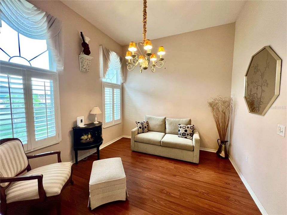 待售: $285,000 (2 贝兹, 2 浴室, 1745 平方英尺)