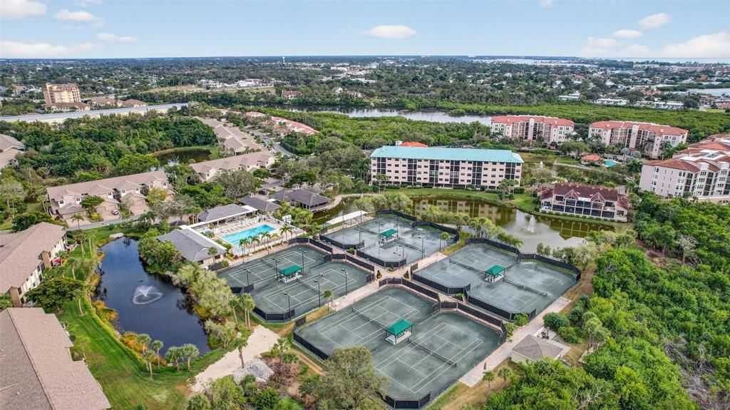 For Sale: $549,500 (2 beds, 2 baths, 2358 Square Feet)