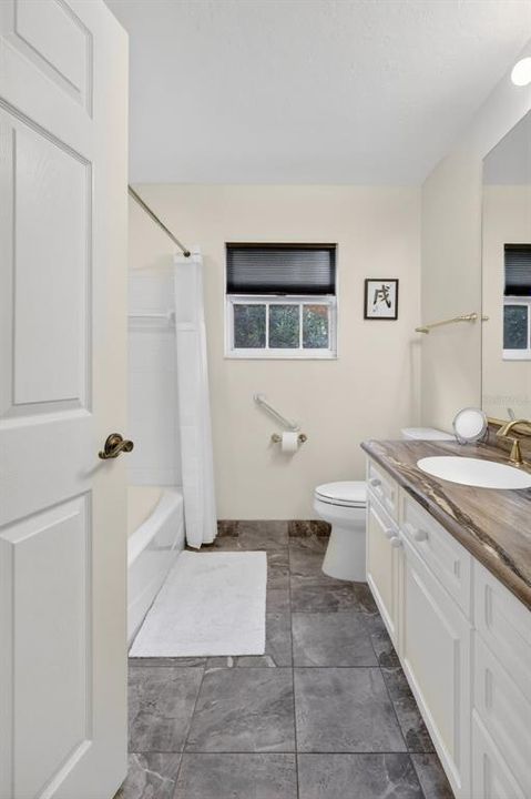 For Sale: $549,500 (2 beds, 2 baths, 2358 Square Feet)