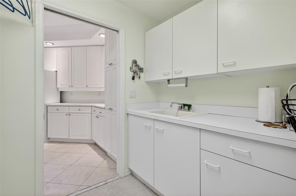 For Sale: $549,500 (2 beds, 2 baths, 2358 Square Feet)