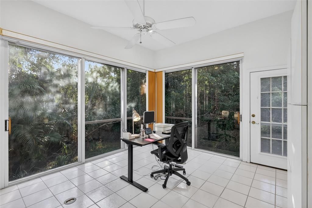 For Sale: $549,500 (2 beds, 2 baths, 2358 Square Feet)