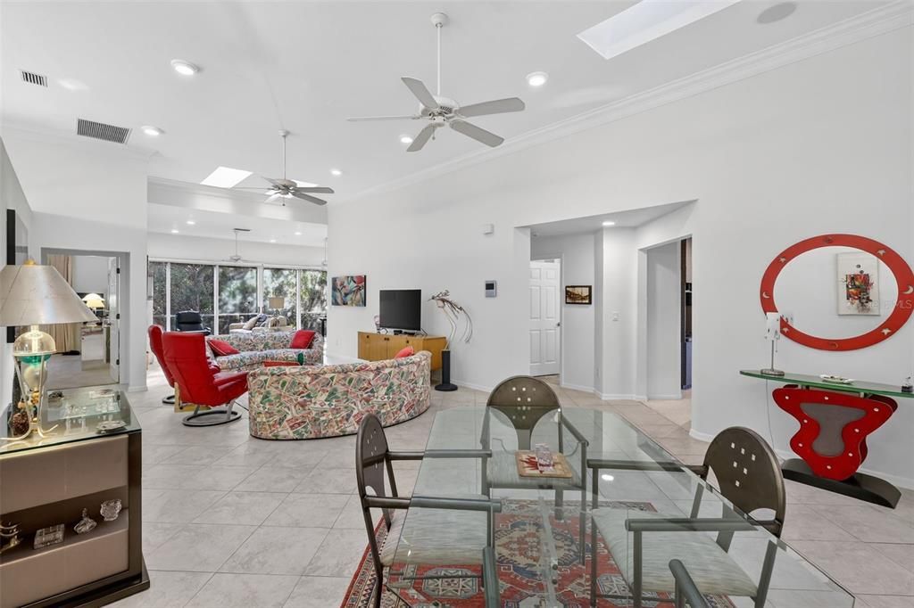 For Sale: $549,500 (2 beds, 2 baths, 2358 Square Feet)