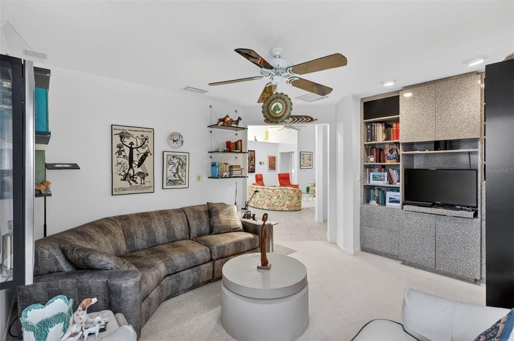 For Sale: $549,500 (2 beds, 2 baths, 2358 Square Feet)