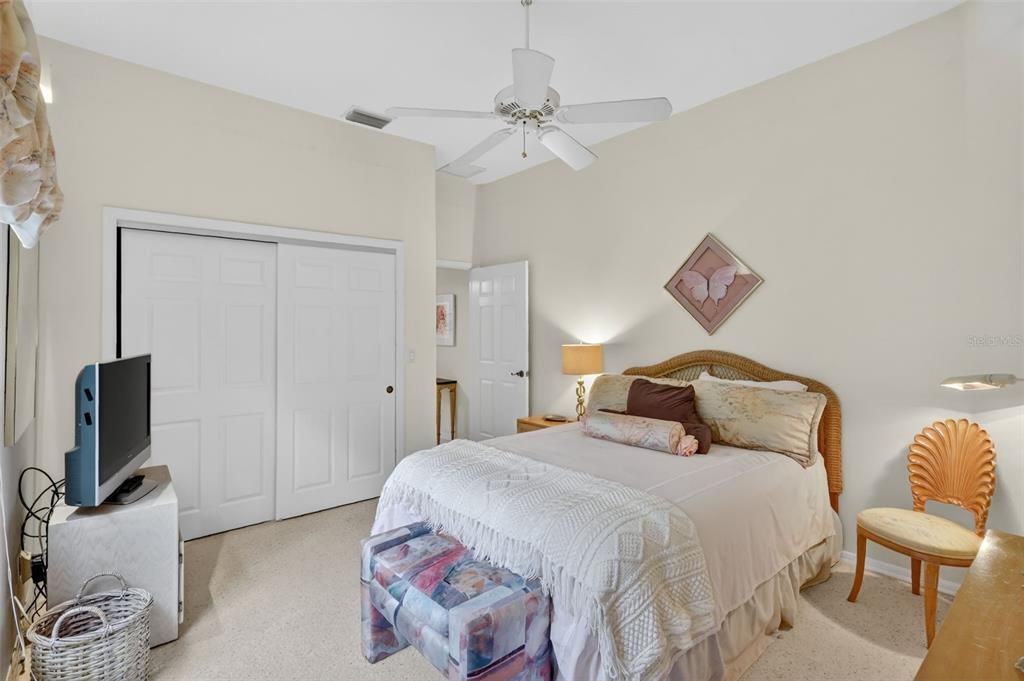 For Sale: $549,500 (2 beds, 2 baths, 2358 Square Feet)