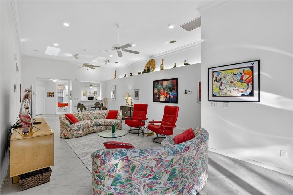 For Sale: $549,500 (2 beds, 2 baths, 2358 Square Feet)